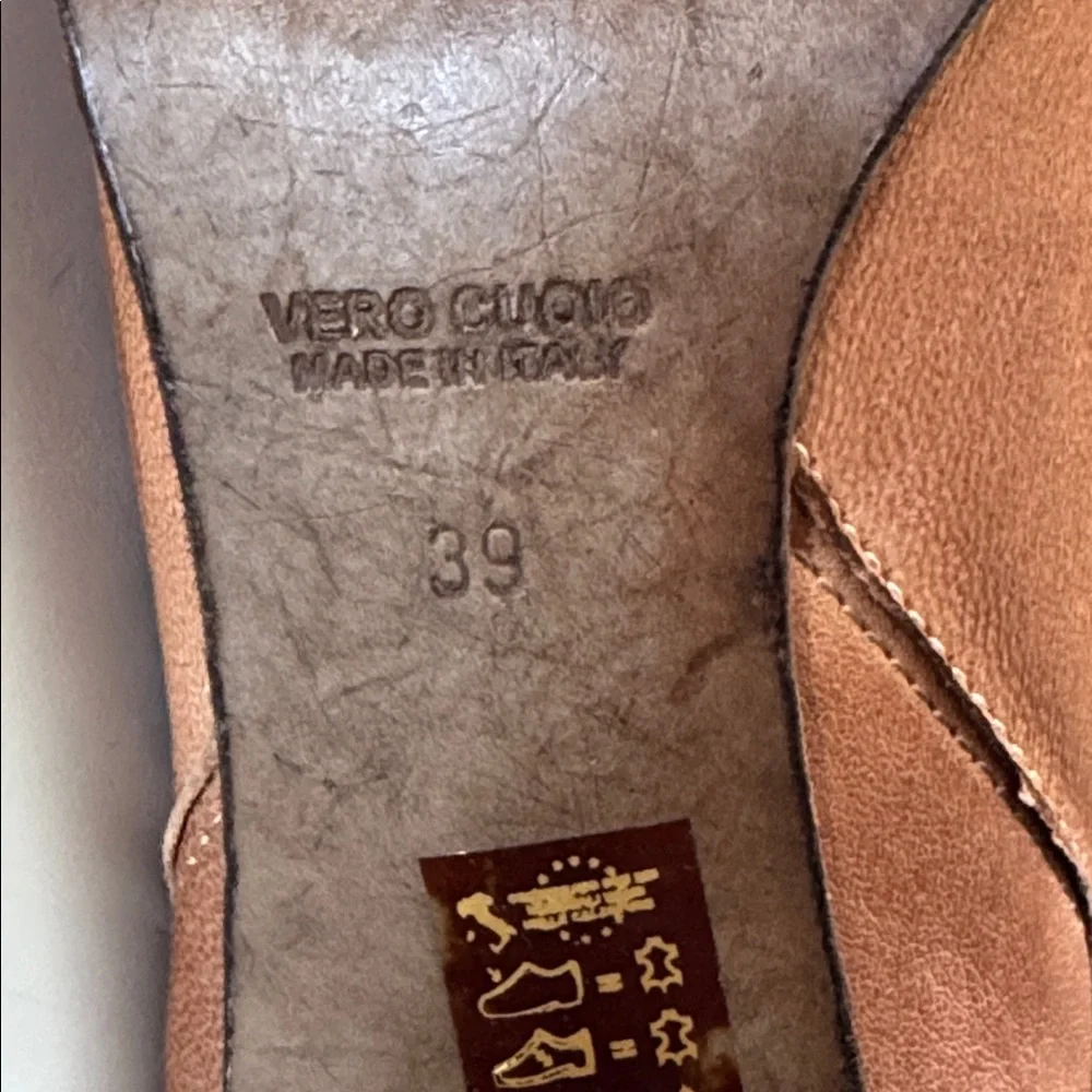 Vero Cuoio Tan Leather Heeled Booties